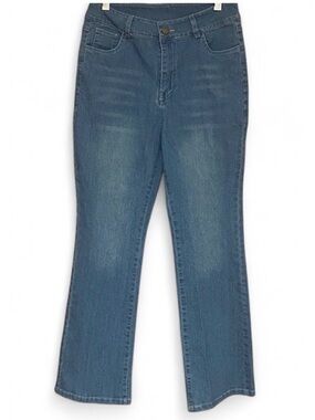 Women’s Straight Leg Jeans 25 26 Waist 27 Inseam Mid Rise Medium Wash Denim